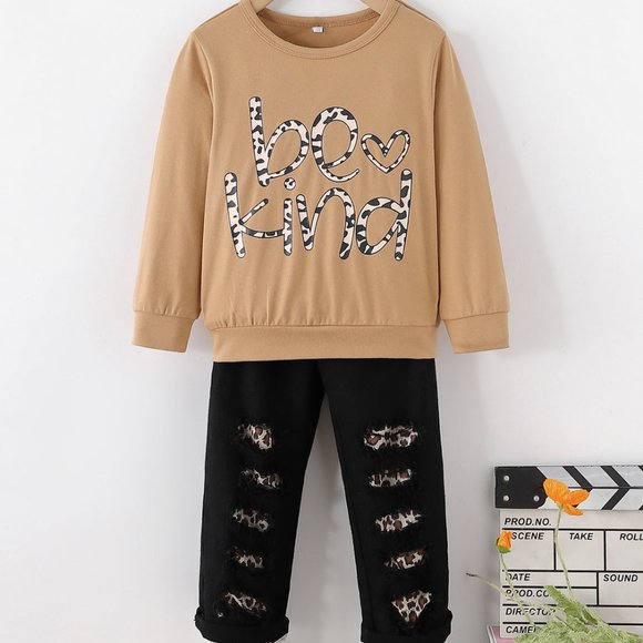 GIRLS BE KIND GRAPHIC TEE AND LEOPARD LINED JEANS SET - Picture 1 of 5